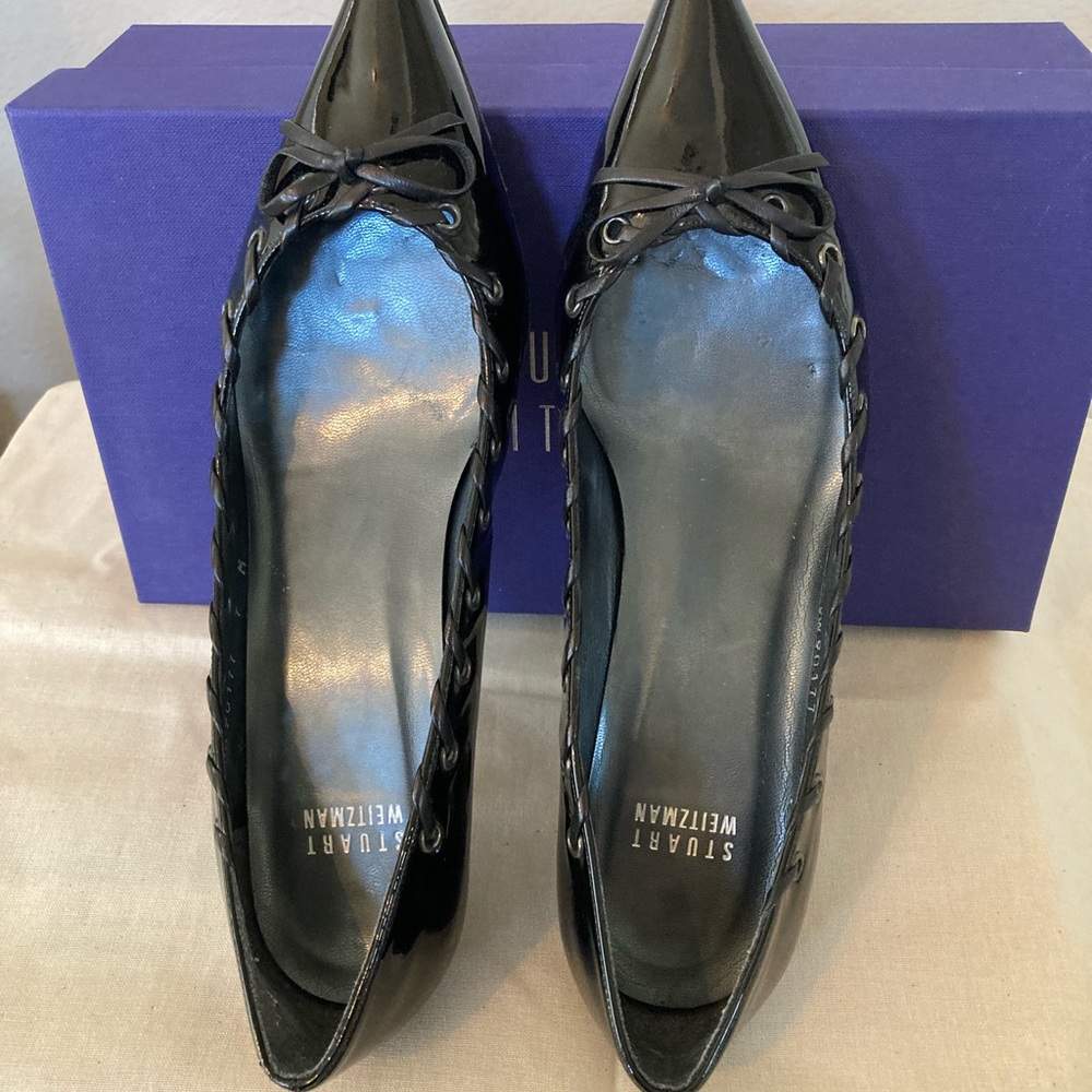 Pre-Loved Stuart Weitzman Whipstitch Black Patent Leather Pumps